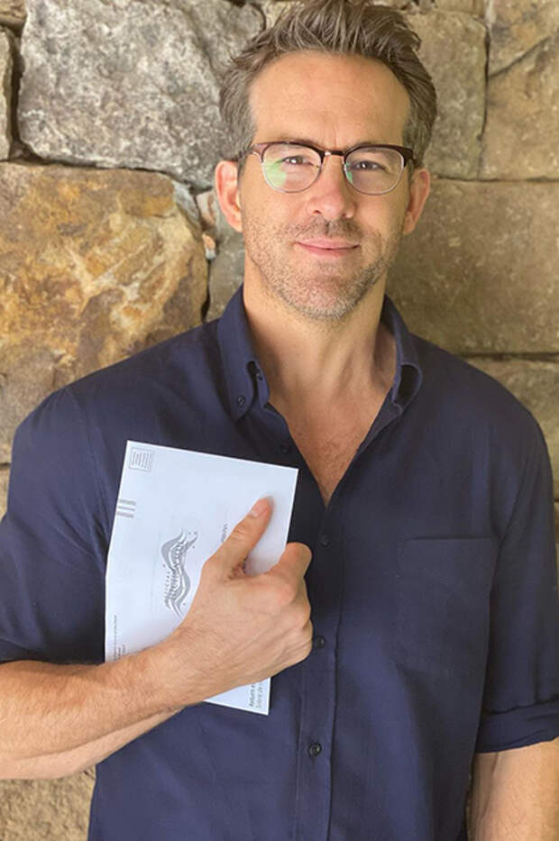 Райан Рейнольдс с юмором рассказал о выборах: "Блейк сделала мой первый раз нежным и полным любви"