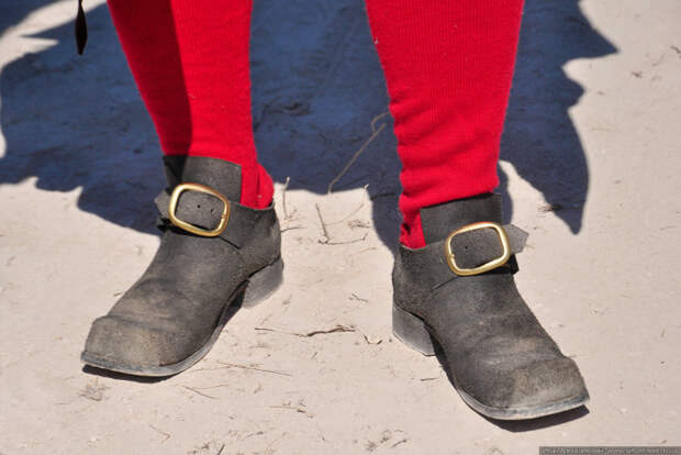 Штиблет - это суконный или кожаный гетр, одевающий на обувь или под нее. /Фото: sebastopol.co.ua.