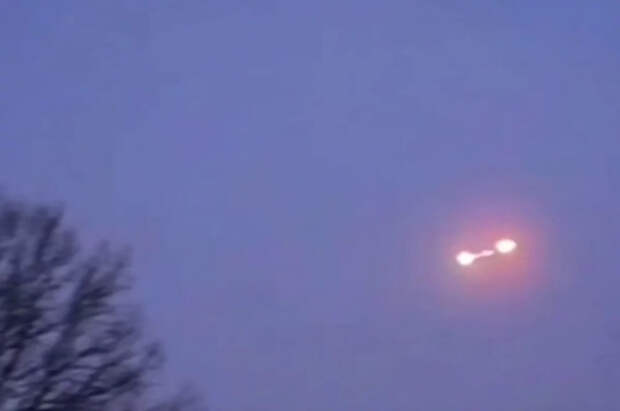 «Испугались иранской ракеты»: на жилые дома в Германии рухнул метеорит