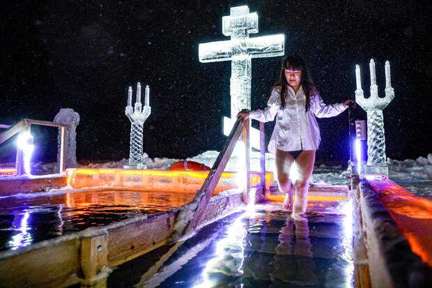 Россиянам предложили VIP-ретриты на крещенские купания