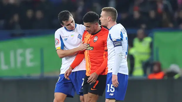 «Футболу нужно больше уважения»: на Украине осудили фанатов киевского «Динамо» за расистское поведение