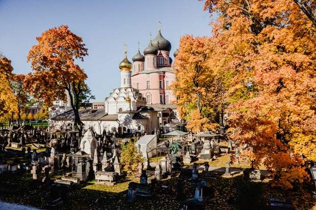 Галерея «На Шаболовке» приглашает на лекцию о Донском кладбище