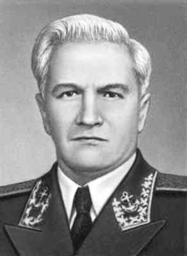Дважды Герой. Советский лётчик Раков топил немецкие корабли и спасал сослуживцев