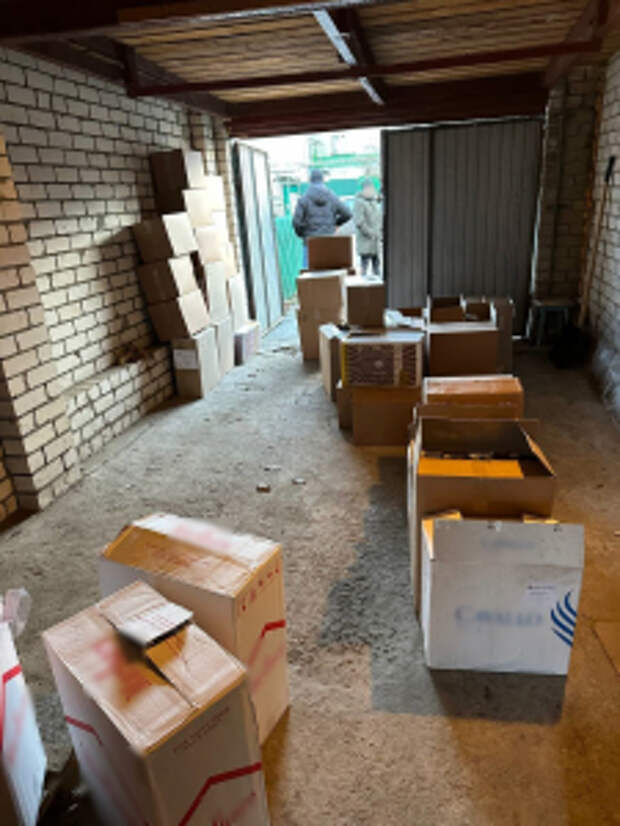 В Брянске осудят мужчину за хранение и сбыт особо крупной партии контрафактных сигарет