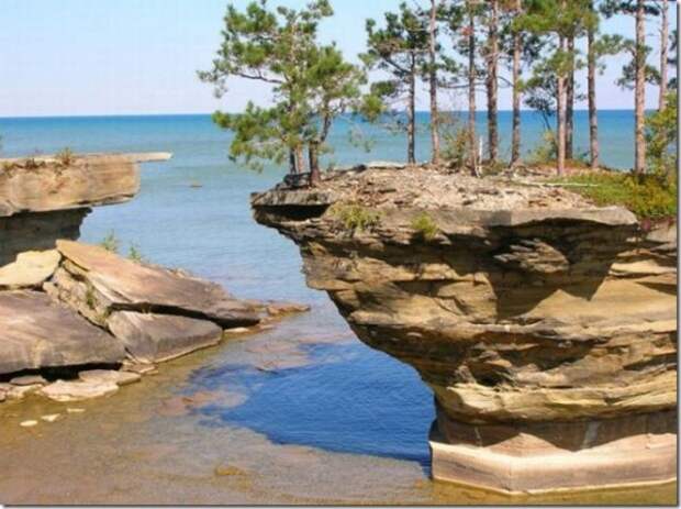 Остров Turnip Rock. Озеро Гурон