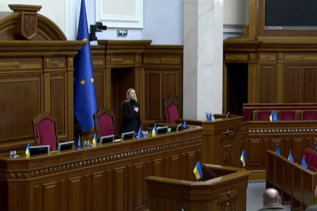 Большинство украинских депутатов прогуляли заседание Верховной Рады