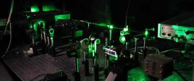 Ученые добились квантового сжатия левитирующей наночастицы