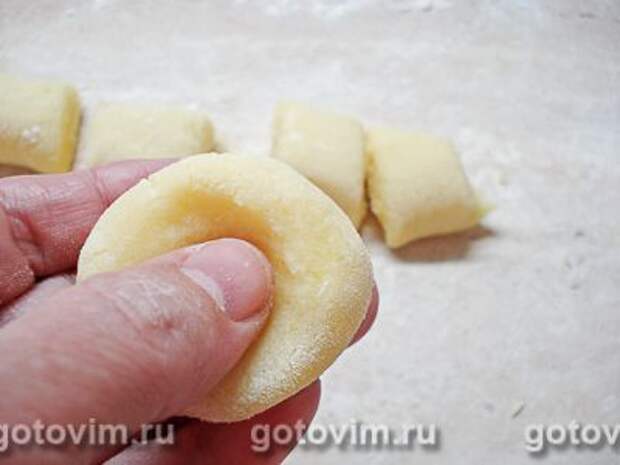 Фотографии рецепта Картофельные клецки на овощной подушке, 07 Картофельные клецки на овощной подушке, Шаг 07