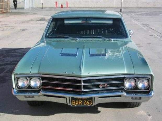 Buick Skylark 1966 GS перед