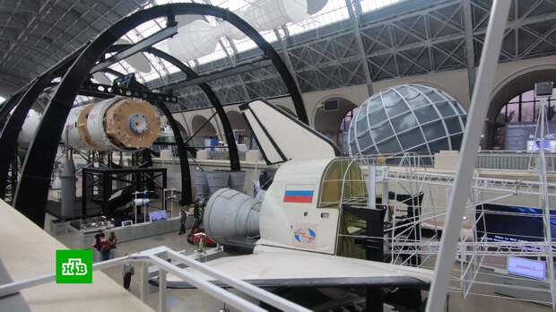 Виртуальная реальность и космический диктант: как на ВДНХ отмечают День космонавтики