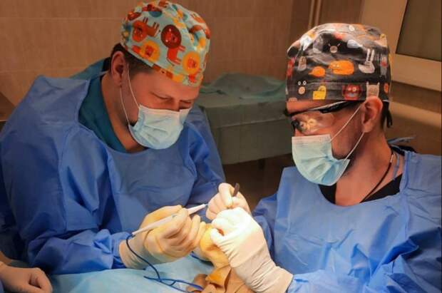 Важную операцию на ноге выполнили владивостокские врачи 12-летней пациентке