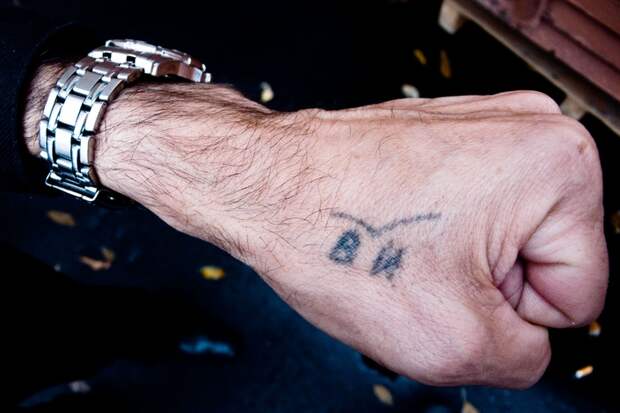 tattoos04 tattoos04 Обещал на руках носить