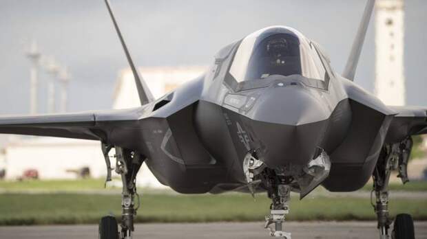 Аналитики Sohu нашли неожиданную причину превращения американских F-35C в «ржавые банки»