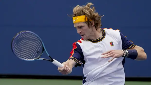 Рублёв обыграл Шварцмана в 1/4 финала теннисного турнира в Сан-Диего