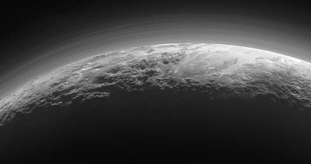 Еще один снимок Плутона, сделанный с расстояния 18 000 километров