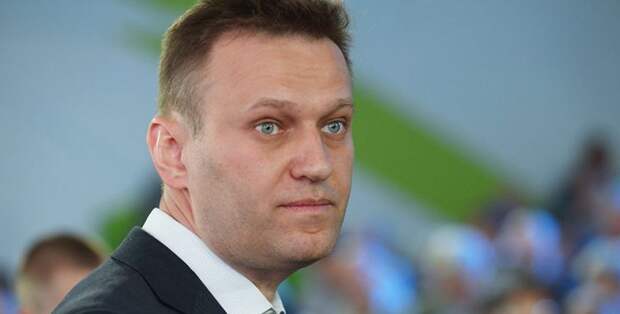 Аферист Навальный ведет детей под статью