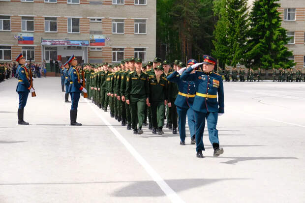 Новосибирское командное училище возглавил полковник Дмитрий Гурьев