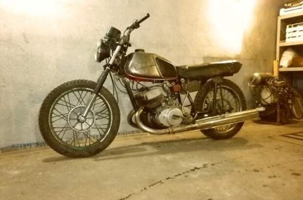 IZH Jupiter 5 'Lowrider' from Mazafaka