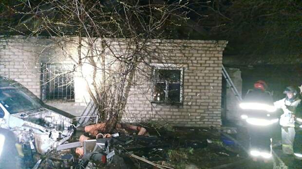 В Барнауле при пожаре в частном доме погибли два человека