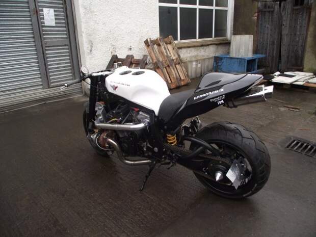 Стритфайтер Suzuki GSX-R750/Bandit