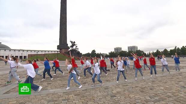 В Москве открыли набор волонтеров на концерт в честь Дня флага России