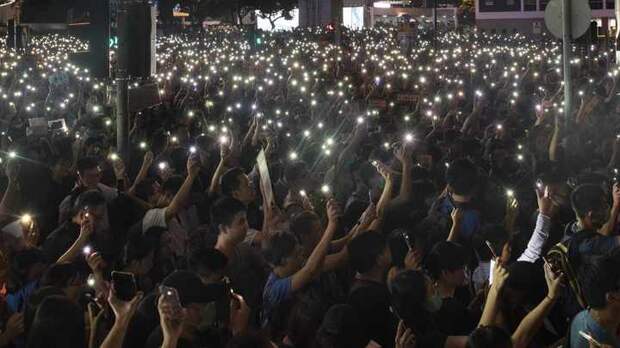Потужна підтримка: В ход пошёл боевой гопак