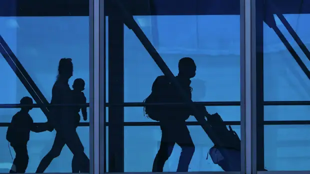 В России с 17 октября вступит в силу новый порядок вывоза детей за границу