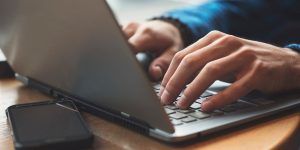 Более пяти тысяч человек примут участие в онлайн-голосовании на довыборах. Фото: сайт мэра Москвы