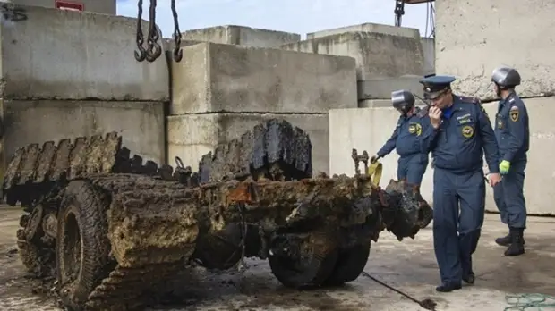 Спасатели нашли автомобиль времён войны во время разминирования теплохода «Жан Жорес»