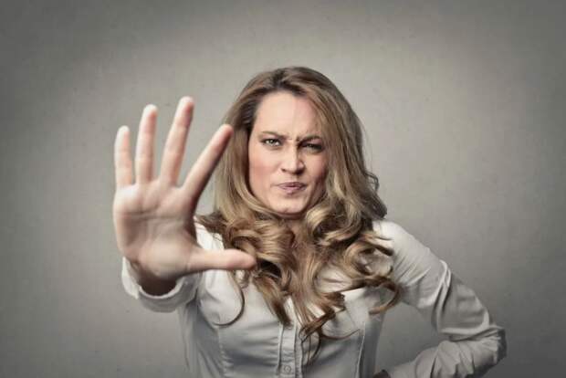 «Не нужна мне её квартира! Забирай и мать тоже!» – сказала сестра, живущая с ребёнком на съёме