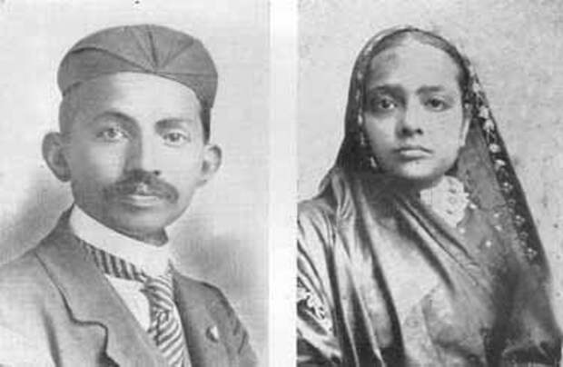 Мохандас Ганди и его жена Кастурбай (1902)