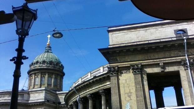 ЗакС Петербурга принял проект закона о контроле за работой гидов