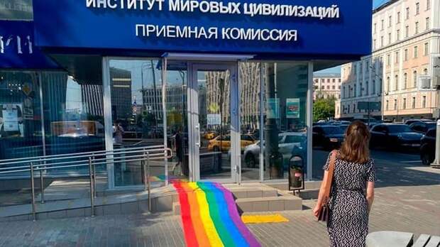 Голубая мечта ЛДПР: почему в партии Жириновского не любят женщин