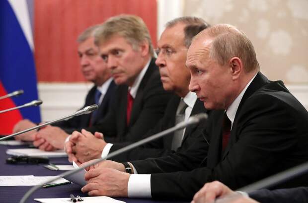 Путин примет участие в экстренном саммите G20 Путин примет участие в экстренном саммите G20