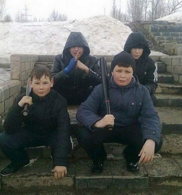 Эти ребята решают все вопросы "на кортах" Эти ребята решают все вопросы "на кортах"