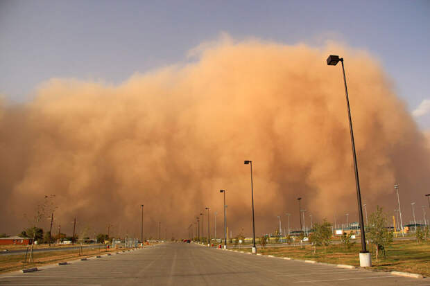 Большая пыльная буря вблизи Лаббока, штат Техас