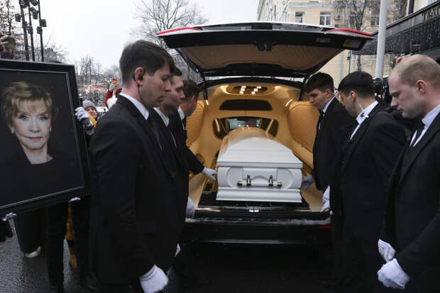 Могилу Алентовой с трудом нашли в день рождения актрисы