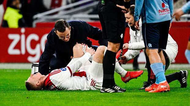 Зинченко получил тяжелую травму во втором матче за «Аякс»