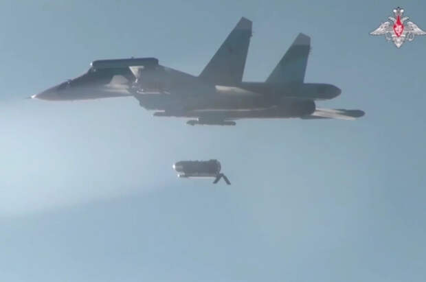 ВС РФ уничтожили склад ВСУ авиабомбой ФАБ-3000 в Запорожской области