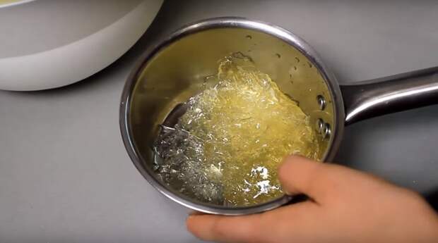 шарлотка с клубникой