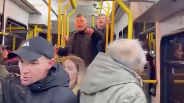 Нападки на украинцев – уже давно удел обычных поляков, а не ультраправых