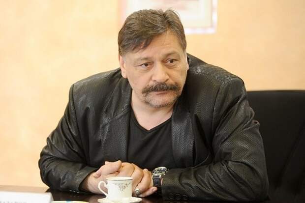 Актер Дмитрий Назаров на автомобиле сбил пешехода