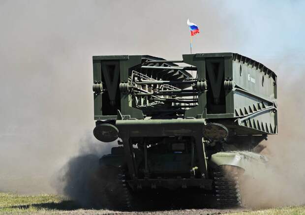 «Ростех» оценил боевой мостоукладчик