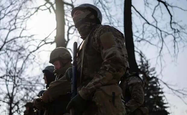 Источник: Украинские военные планируют создать свою партию с боевых крылом для борьбы против действующей власти