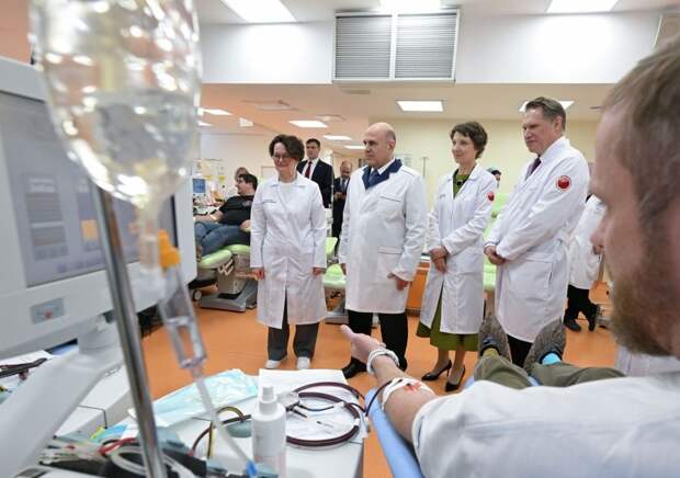 Мишустин: CAR-T-терапия лечения рака будет доступна по ОМС