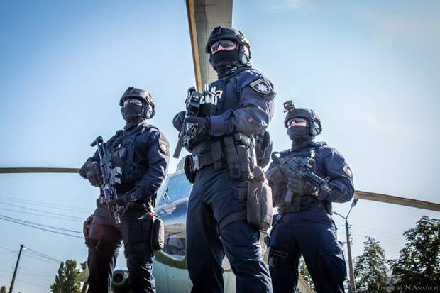 В один из округов на Украине направили вертолёт со спецназом (ФОТО, ВИДЕО)