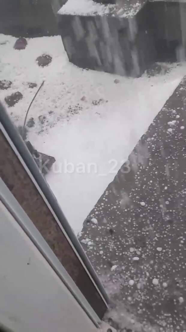 Жители Адыгеи и Кубани в шоке: мощный град погубил все хозяйство