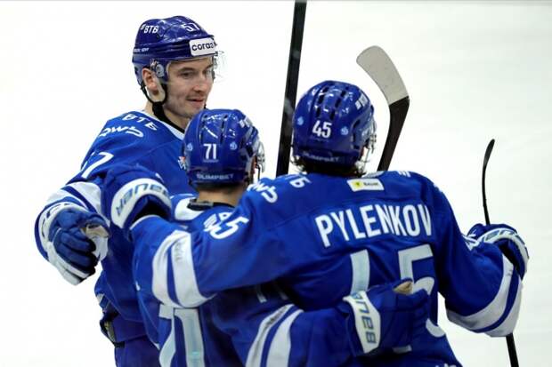 Буллит-шедевр выиграл для «Динамо» дерби, «Автомобилист» потерял вратаря. Итоги дня в КХЛ