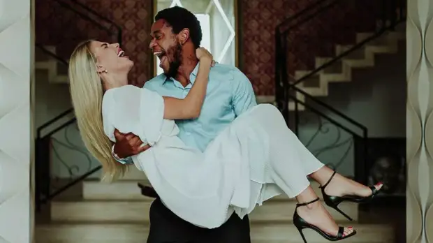 Русская жена экс-футболиста «Спартака» Адриано рассказала об оскорблениях из-за цвета кожи мужа