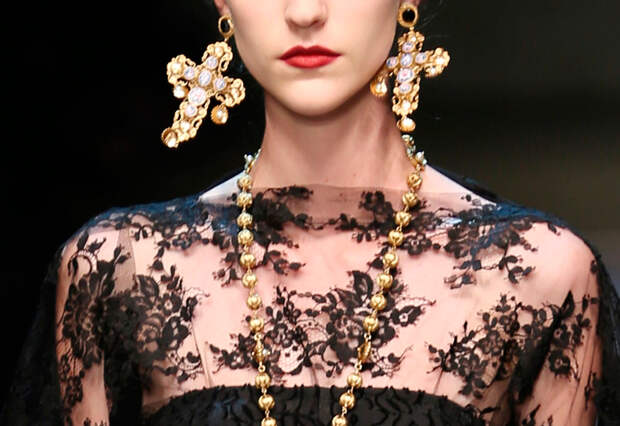 http://www.zolotopro.ru/postimages/Dolce-and-Gabanna-web.jpg